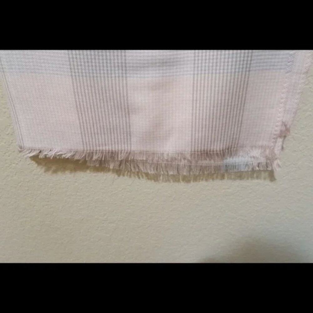 Pink shawl - Picture 4 of 5